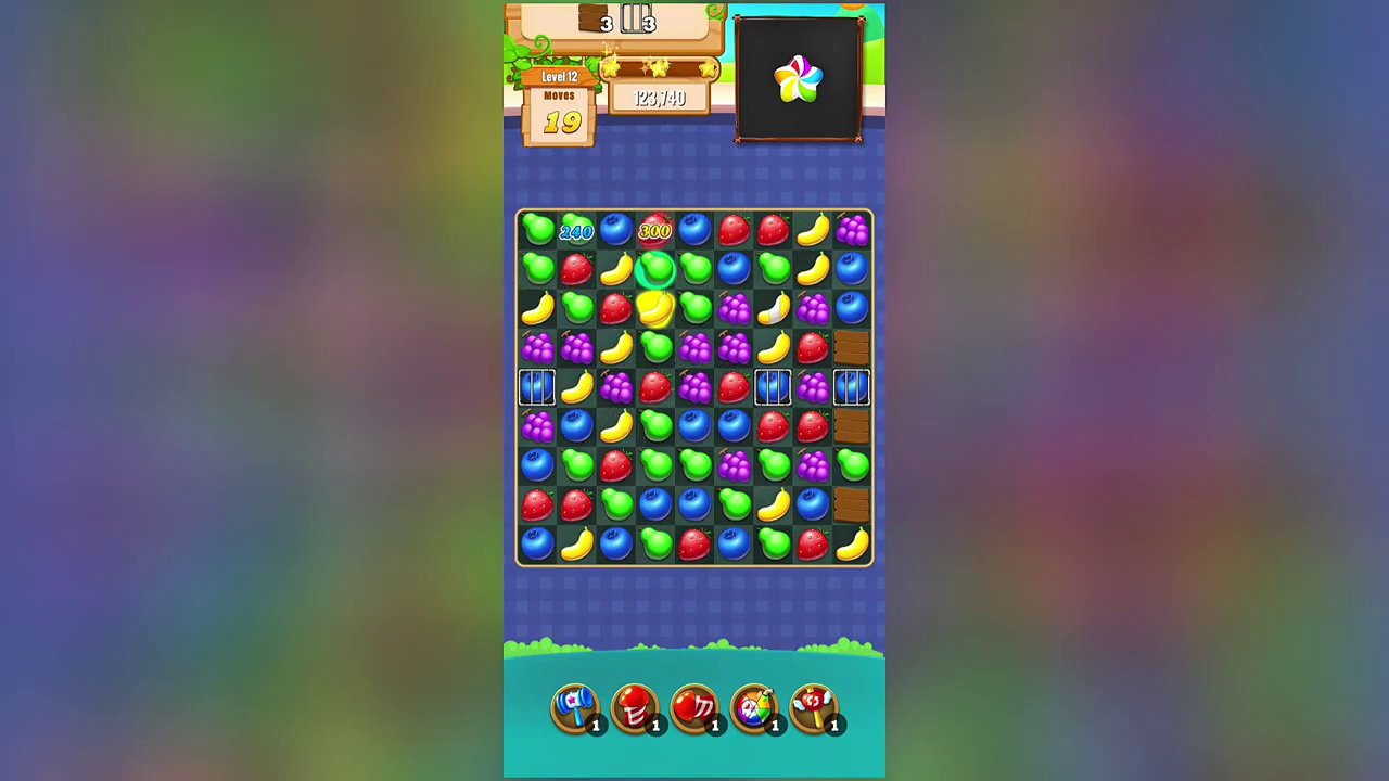 A tight board on Level 14 with only nine moves remaining and a high score target.